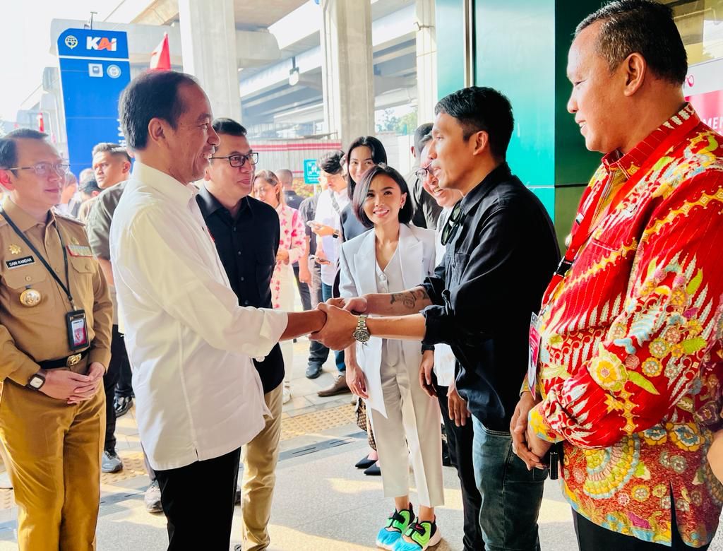 Plt. Wali Kota Bekasi Naik LRT Jabodebek Bersama Presiden RI dan Para Influencer Tanah Air