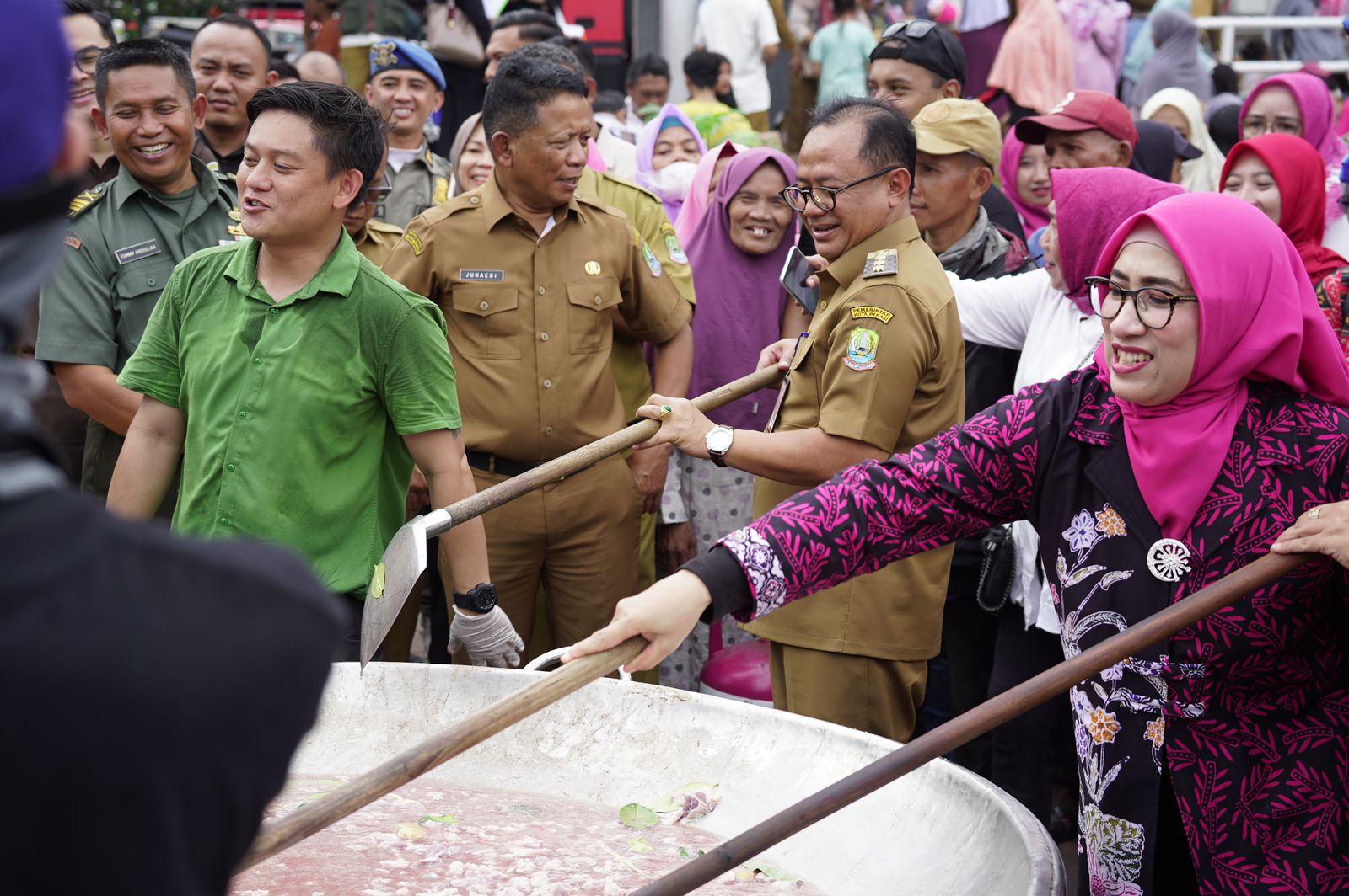 Pemkot Bekasi Gelar Lomba Cipta Menu Sekaligus Disambangi Bobon Santoso Dalam Acara MASAK BESAR