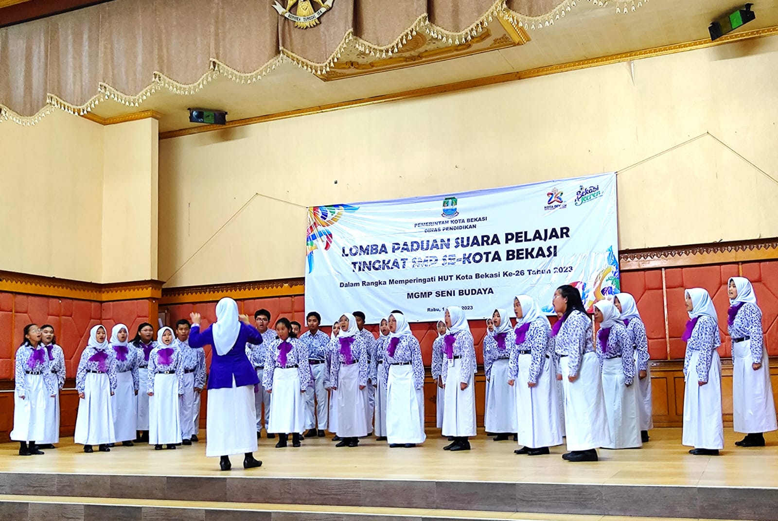 Sambut HUT Kota Bekasi Ke-26, Disdik Kota Bekasi Gelar Lomba Paduan Suara Tingkat SMP Se-Kota Bekasi
