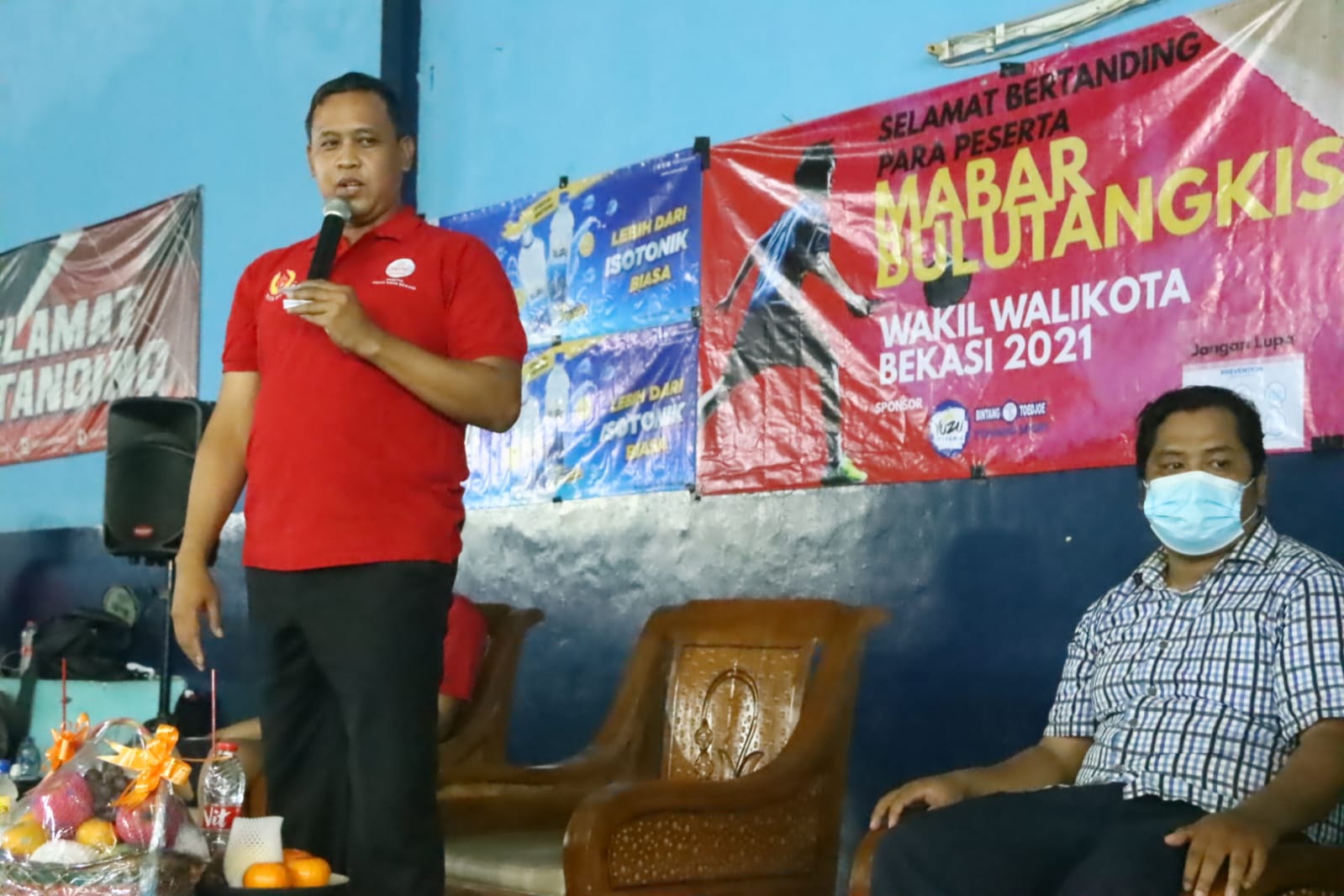 PERINGATI HARI PAHLAWAN, TRI ADHIANTO BUKA TURNAMEN BULU TANGKIS PIALA WAKIL WALI KOTA BEKASI