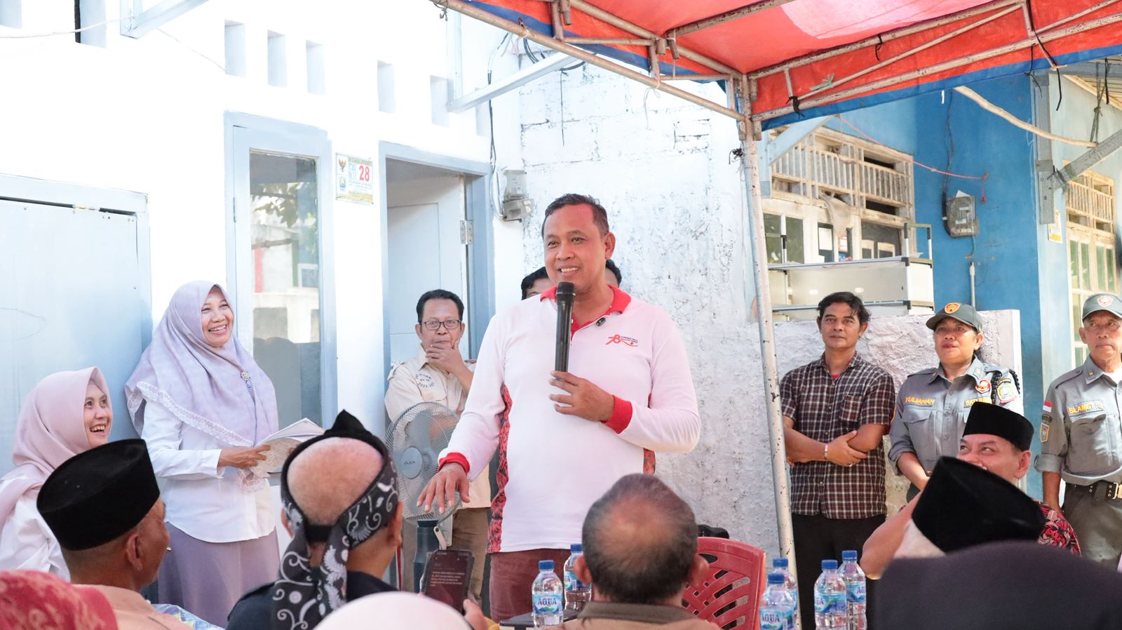 Percepat Peningkatan Kesejahteraan, Wali Kota Bekasi Resmikan Program Rutilahu di Jatimurni