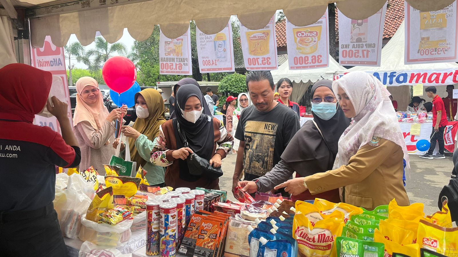 Operasi Pasar 2024 Perdana di Gelar di Kecamatan Rawalumbu