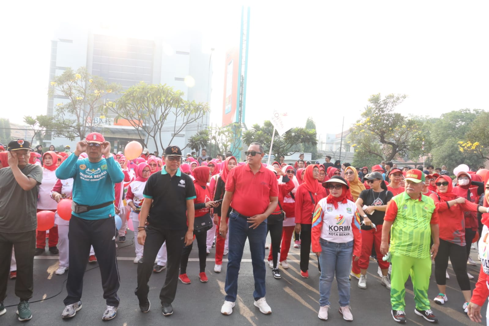 Cabor Ramaikan Pawai HAORNAS Ke-40 di CFD Kota Bekasi