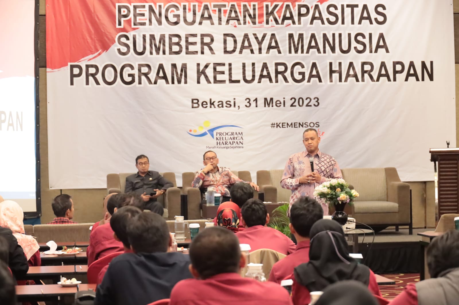Plt. Wali Kota Hadiri Acara Penguatan Kapasitas Sumber Daya Manusia Program Keluarga Harapan