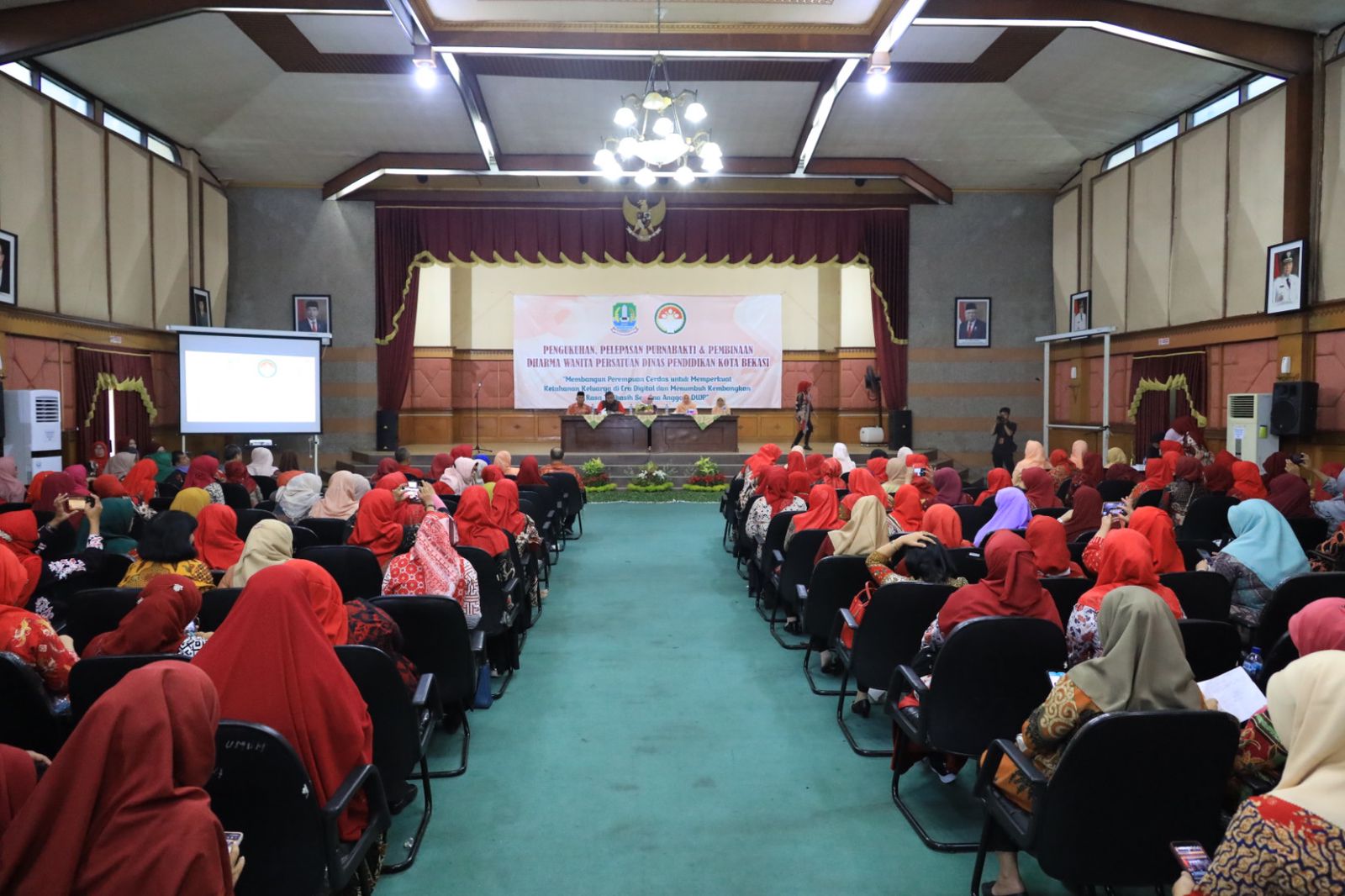 Tumbuh Kembang Bersama DWP Disdik Kota Bekasi: Mengukir Ketahanan Keluarga di Era Digital