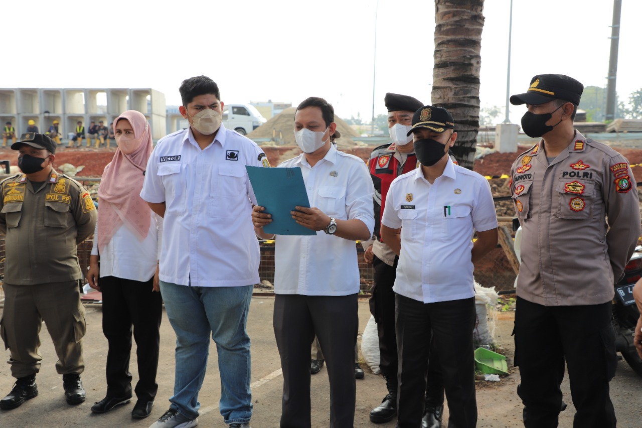 Distaru Kota Bekasi Tertibkan Menara Tanpa Izin di Wilayah Margajaya