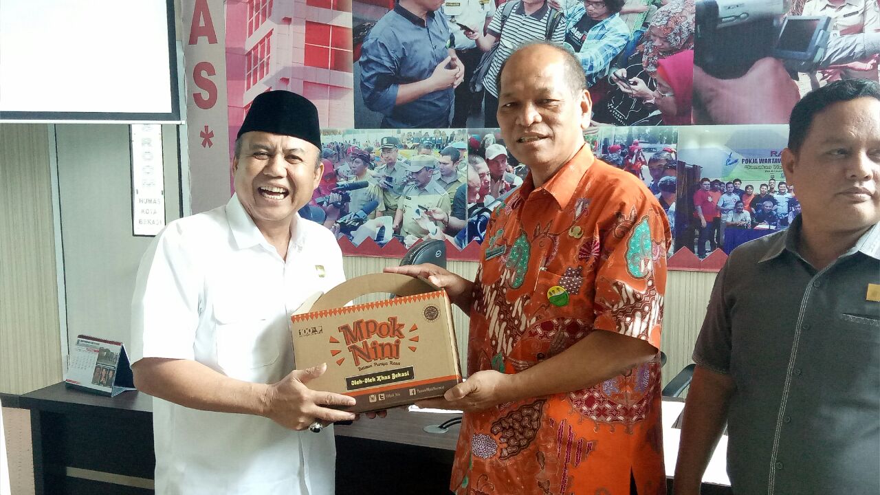 Dprd Kota Padang diskusi RAPBD APBD 2018