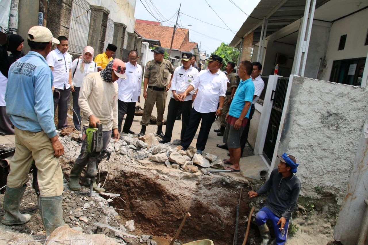 Wali Kota Bersama Disperkimtan Tinjau Rutilahu Di Kelurahan Jakasampurna dan Kelurahan Jatimakmur
