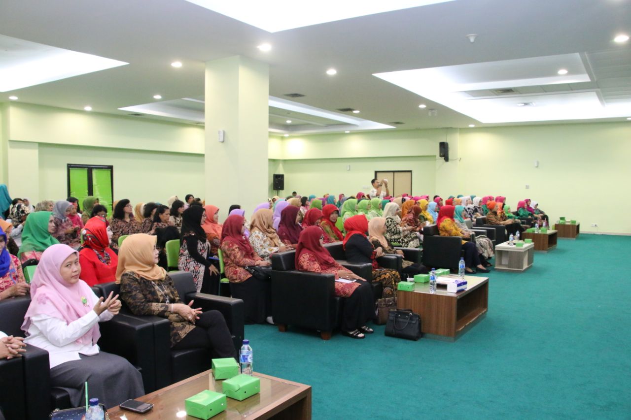 Wali Kota Bekasi Buka Seminar Hari Ibu ke 89 Kota Bekasi Bersama GOW Kota Bekasi