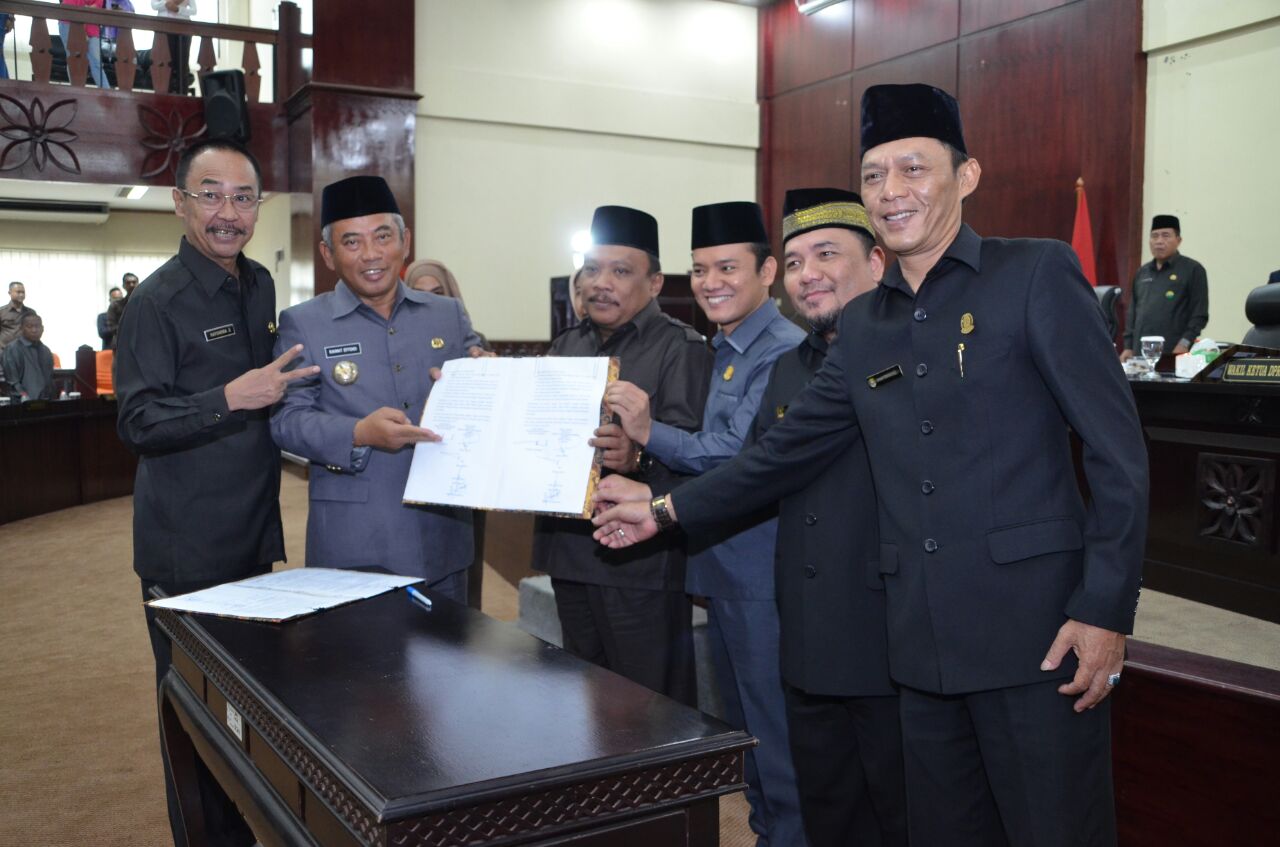 Sidang Paripurna Setujui Tiga Raperda Menjadi Perda Kota Bekasi 