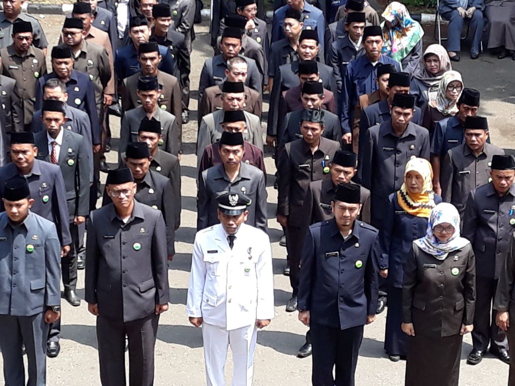 Wali Kota Melantik pejabat Struktural Eselon II, III, IV Dilingkungan Pemerintah Kota Bekasi