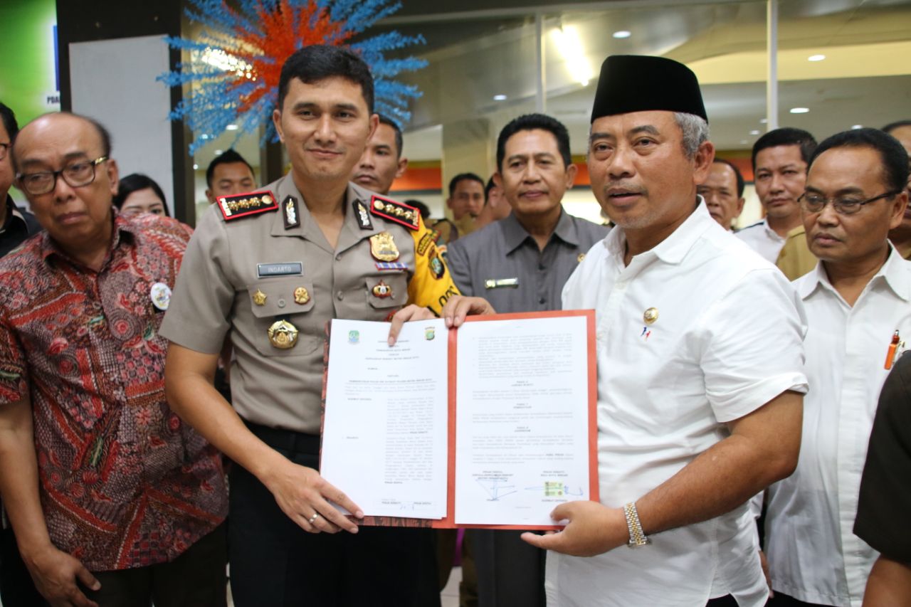 Wali Kota Bekasi dan Kapolres Metro Bekasi Kota Resmikan Mall Pelayanan Publik.