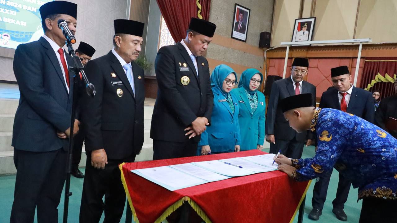 Wali Kota Bekasi Lantik 385 PPPK dan PNS Baru, Tegaskan Kinerja Lebih Maksimal
