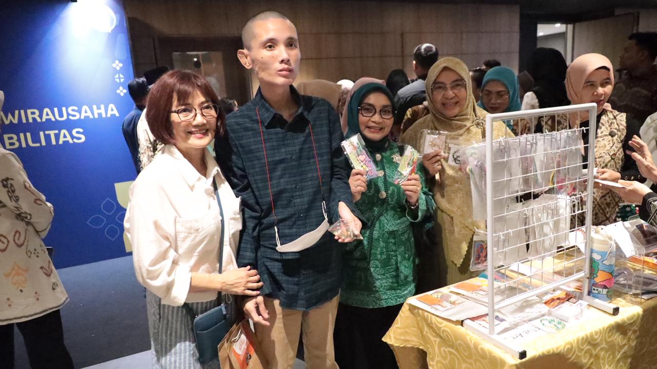 Ketua Dekranasda Kota Bekasi Hadiri Penguatan Ekosistem Bisnis Wirausaha Bagi Penyandang Disabilitas