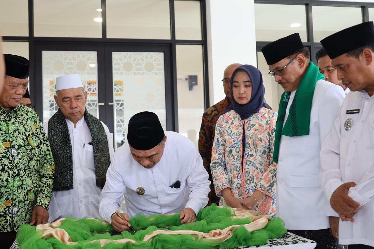 Wawali Harris Bobihoe Ajak Masyarakat Jadikan Masjid Sebagai Sarana Kemaslahatan Umat