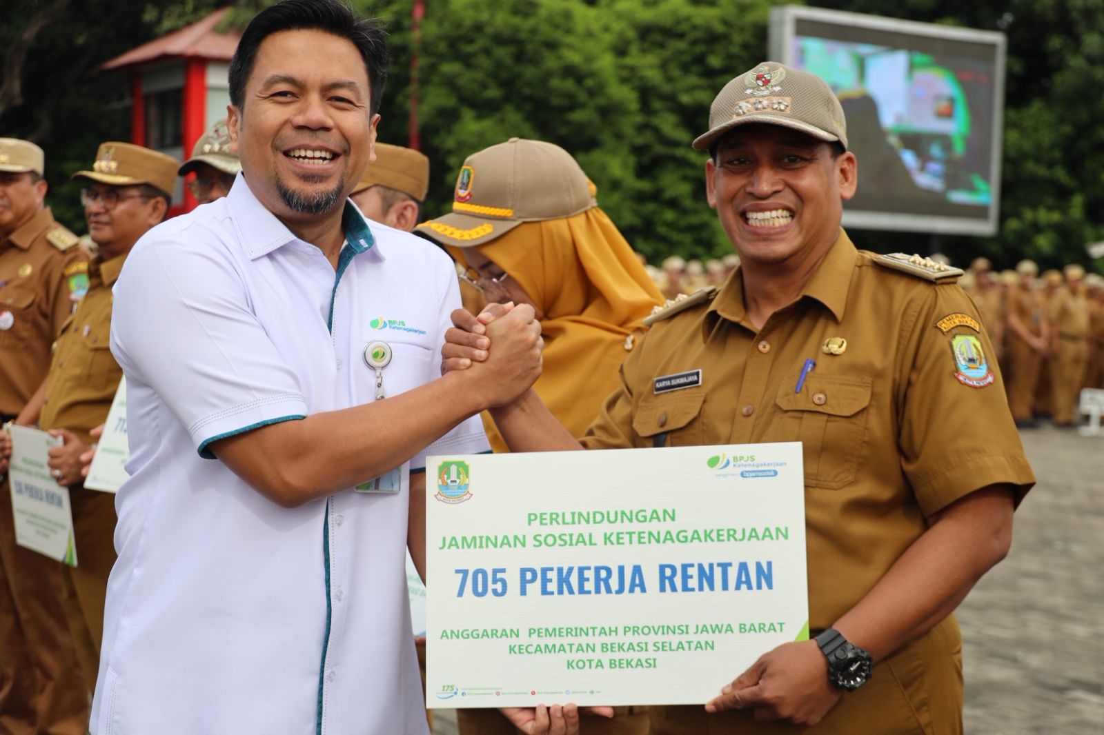 Salurkan 8.605 Jaminan Ketenagakerjaan Pekerja Rentan, Tri Nyatakan Perlindungan Manfaat Nyata