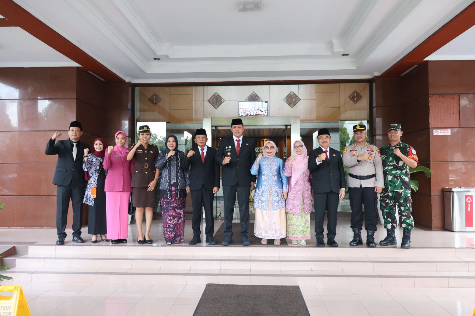 Peringatan Hari Ibu, Wali Kota Bekasi Apresiasi Peran Perempuan Menuju Indonesia Emas 2045