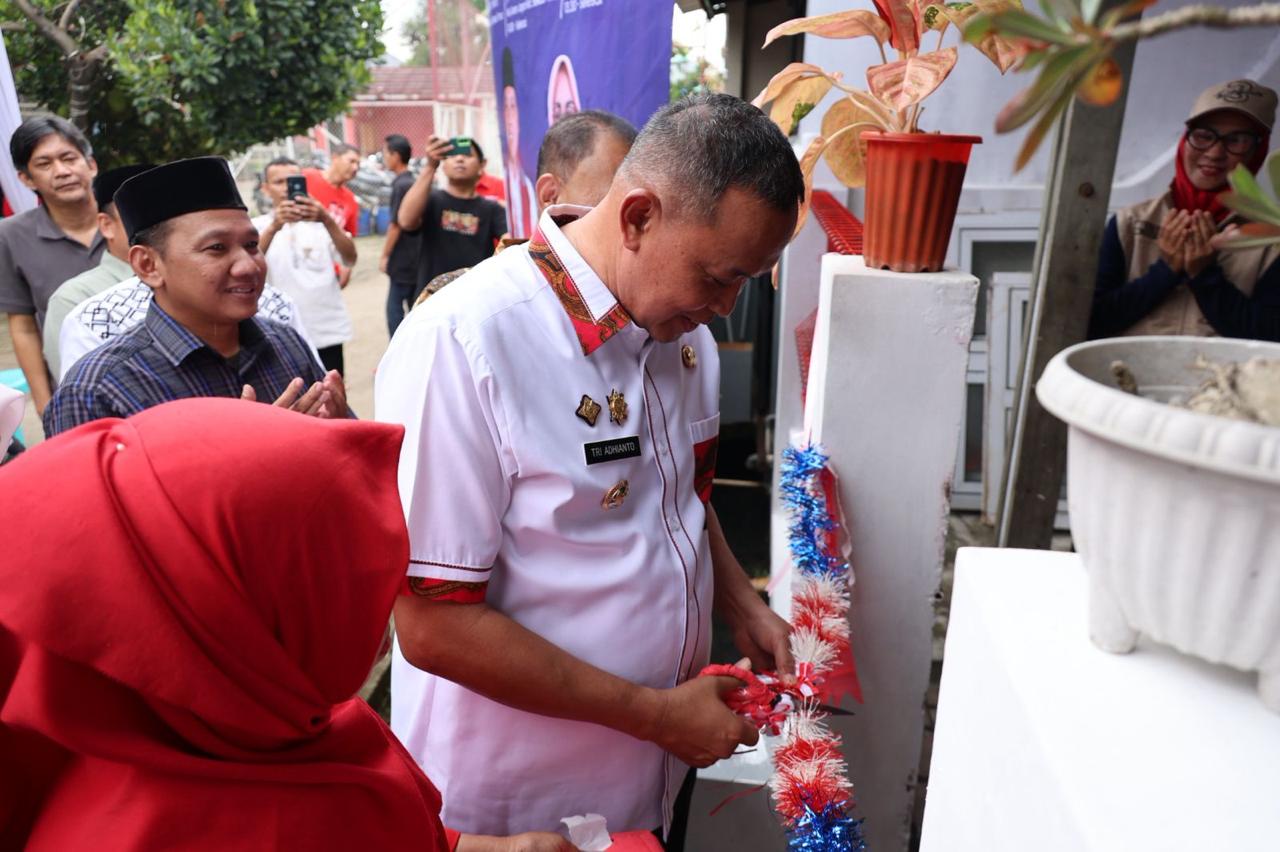 Rumah Baru, Harapan Baru: Wali Kota Bekasi Resmikan Rutilahu untuk Warga Cimuning