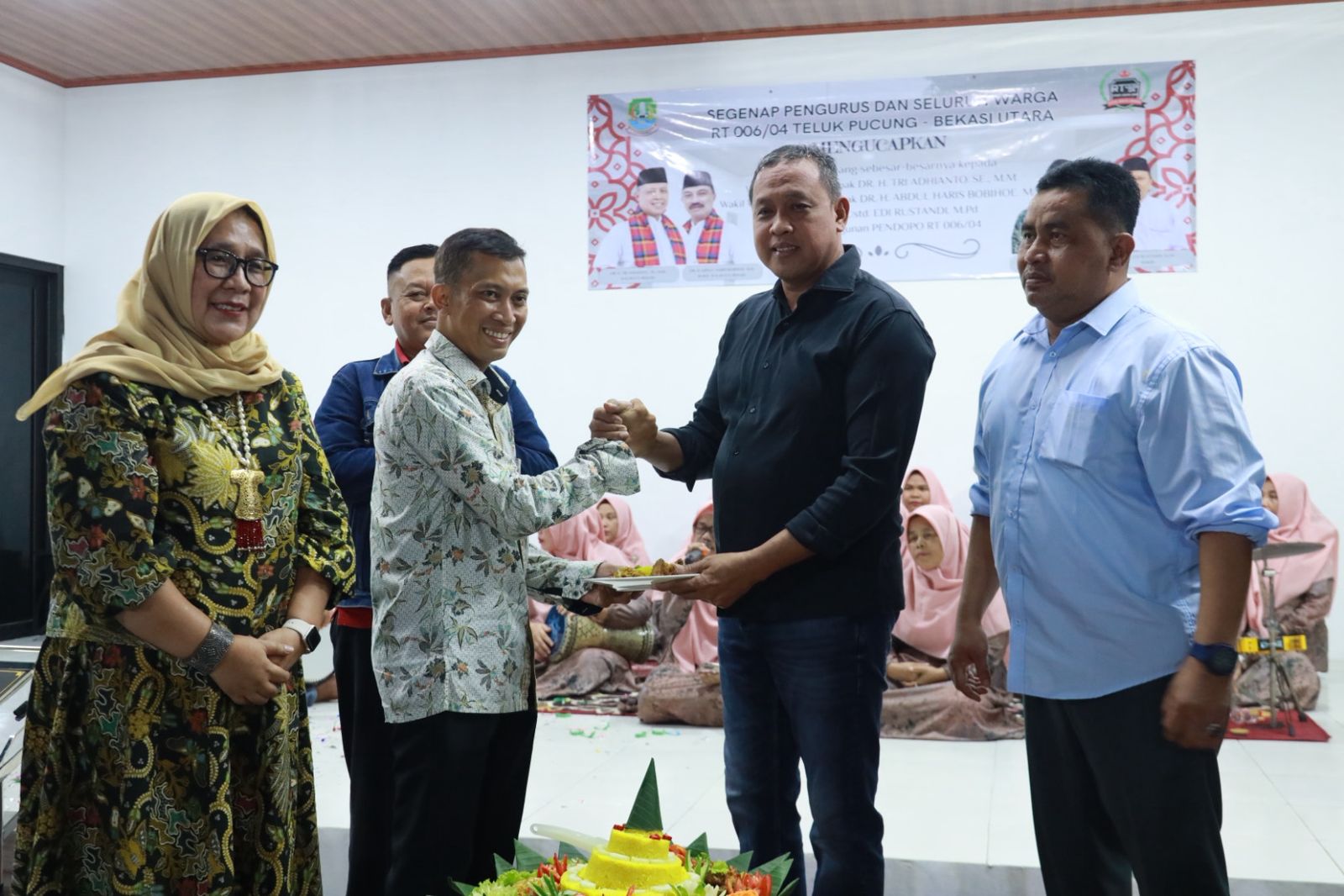 Realisasi RW Bekasi Keren, Wali Kota Bekasi Resmikan Pendopo RW 04 Teluk Pucung