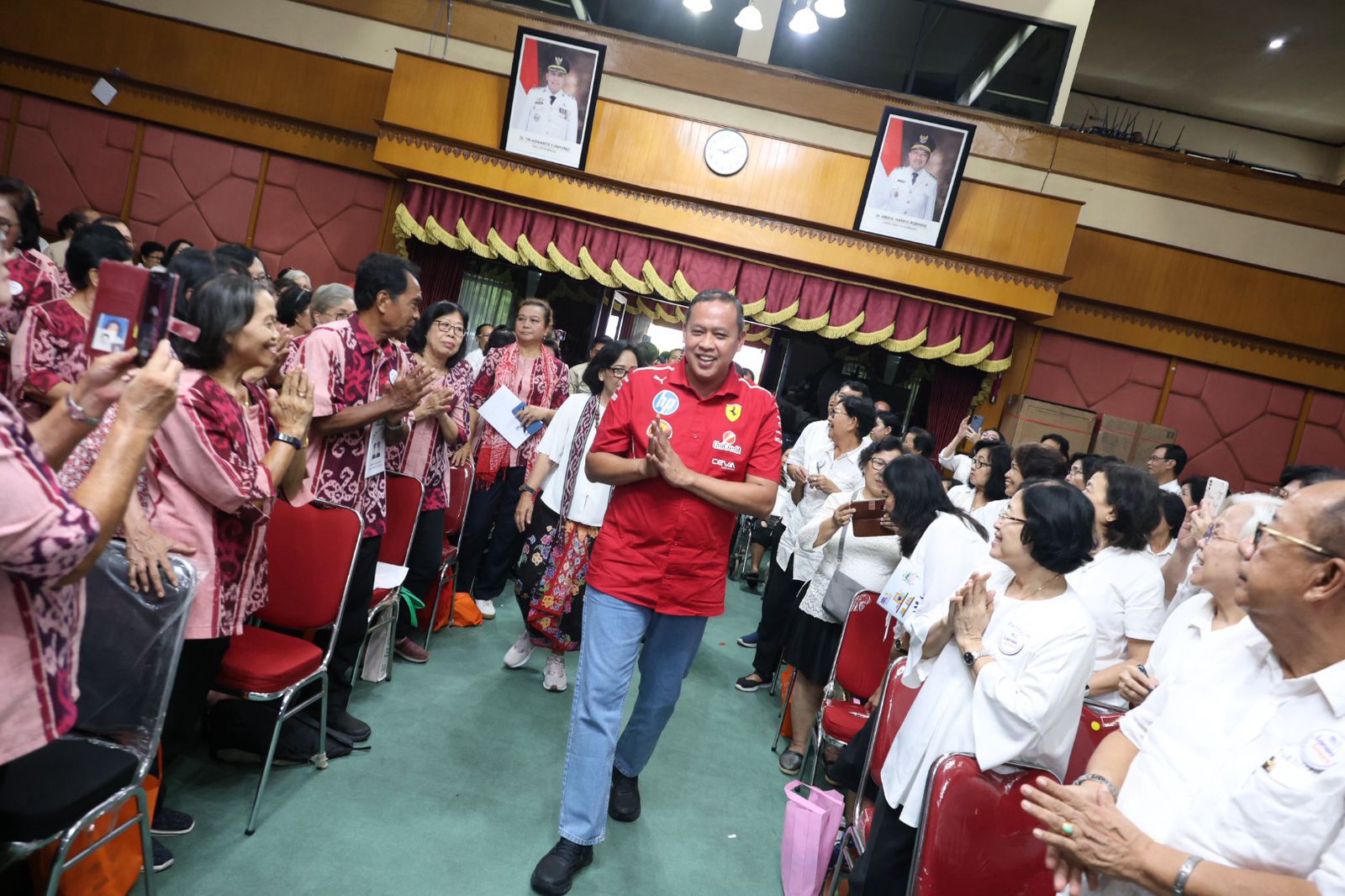 Wali Kota Bekasi Launching Sekolah Lansia KUN, Dorong Lansia Tetap Sehat dan Produktif