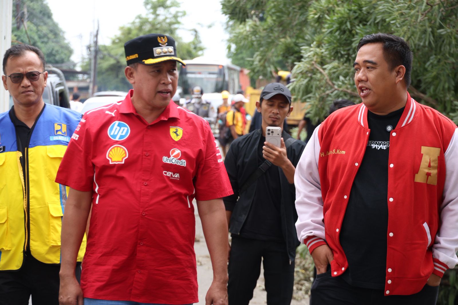 Tindaklanjuti Trotoar Amblas dan Jalan Rusak di Narogong, Tangani Bersama Pemprov Jabar