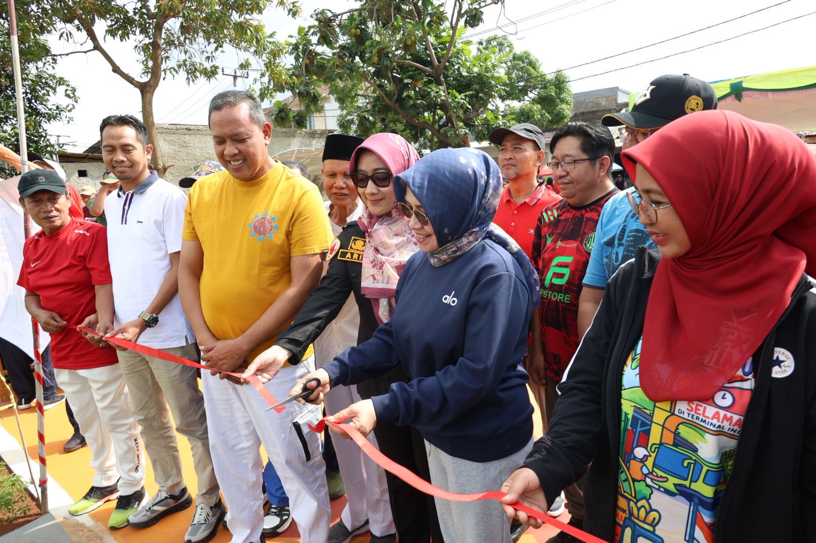 Ruang Hijau Bertambah, Wali Kota Bekasi Resmikan Taman Resik Istiqomah RW 04 Aren Jaya