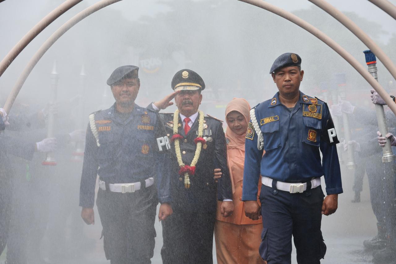 Wawali Harris Bobihoe Lepas Kadis Damkarmat, Terus Berikan Pengabdian Terbaik Bagi Bangsa Dan Negara