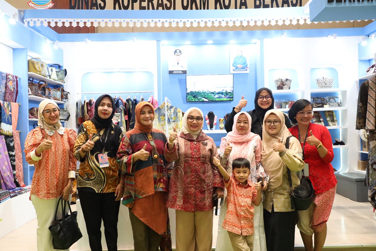Ketua Dekranasda Kota Bekasi Hadiri Opening INACRAFT 2026 di JCC, Dorong UMKM Naik Kelas