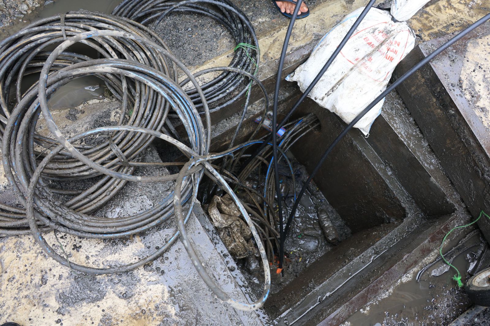 Wali Kota Bekasi Hentikan Penggalian Kabel Optik di Kali Abang Tengah Tanpa Kejelasan Izin