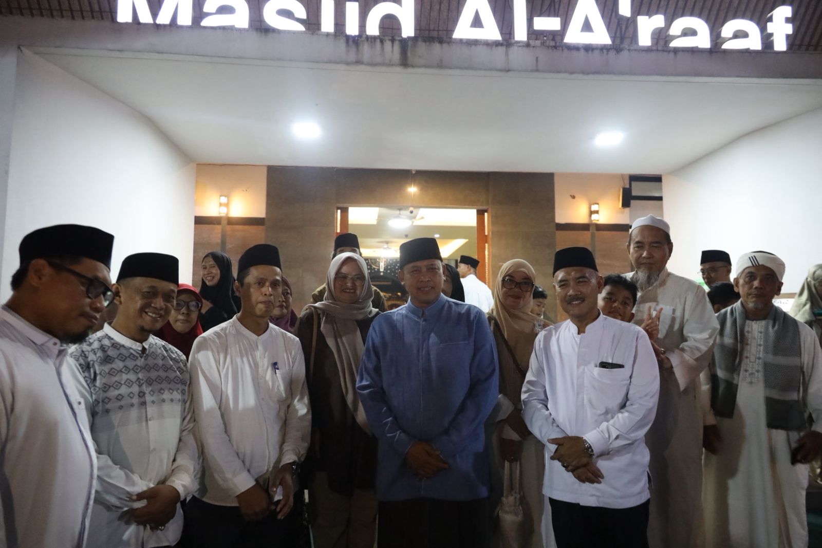 Wali Kota Bekasi Hadiri Tarawih Keliling, Komitmen Kebersihan, Sampah, dan Layanan Kesehatan