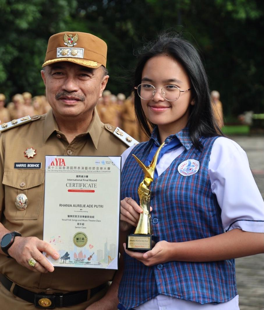Dua Siswa Bekasi Ukir Prestasi Dikancah Internasional, Wawali Harris Bobihoe Beri Apresiasi Tinggi