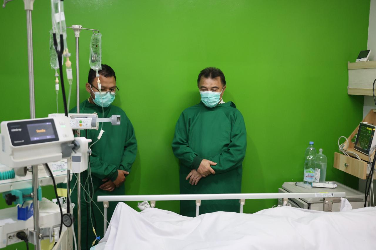 Wawali Harris Bobihoe Kembali Menjenguk Korban Ledakan Cimuning