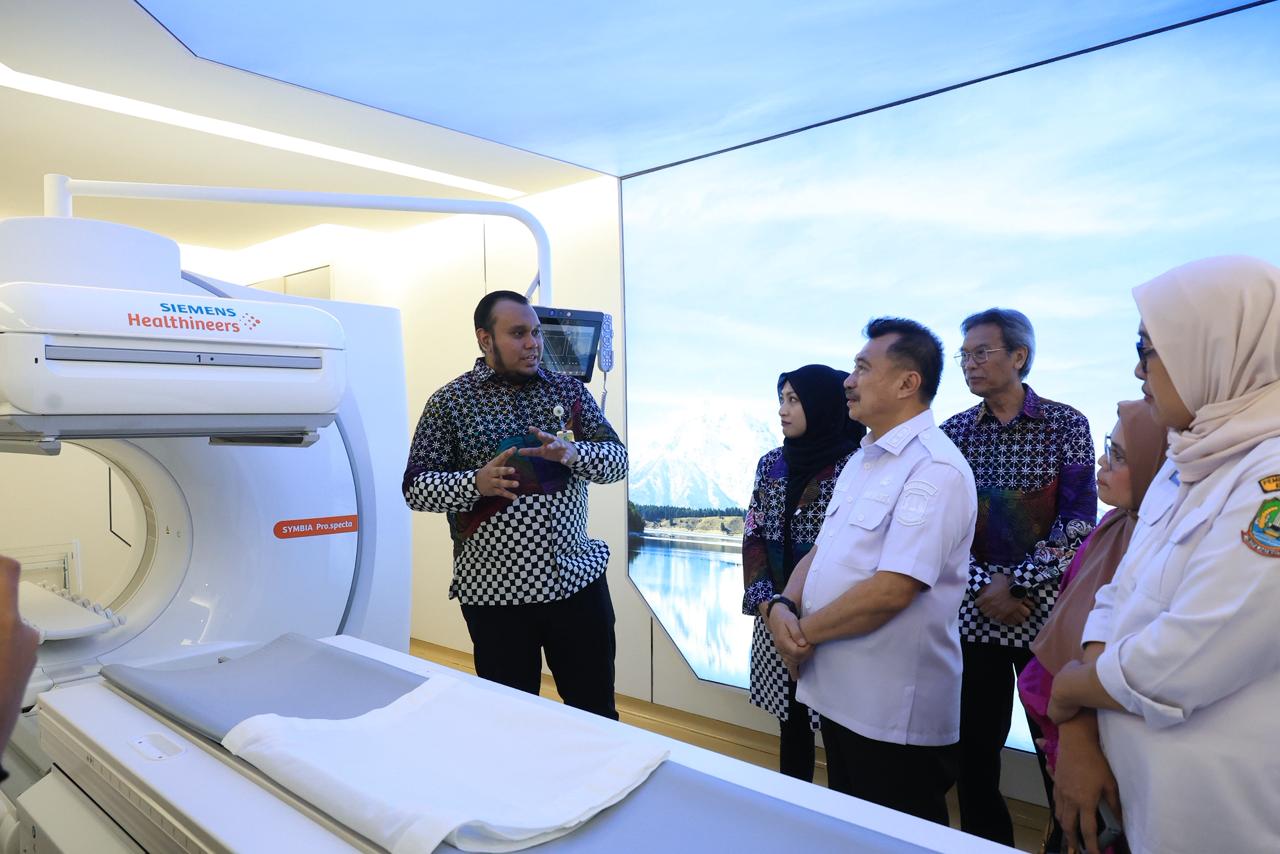 Wakil Wali Kota Bekasi Resmikan Layanan Kedokteran Nuklir, Akses Diagnostik Kanker Lebih Modern