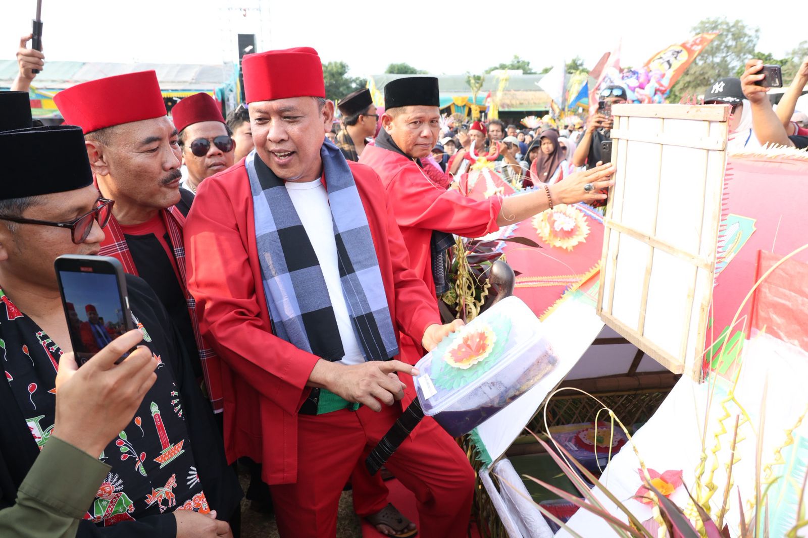Festival Adu Bedug dan Dondang ke-19 Meriahkan Mustika Jaya, Tri Adhianto Ajak Lestarikan Budaya