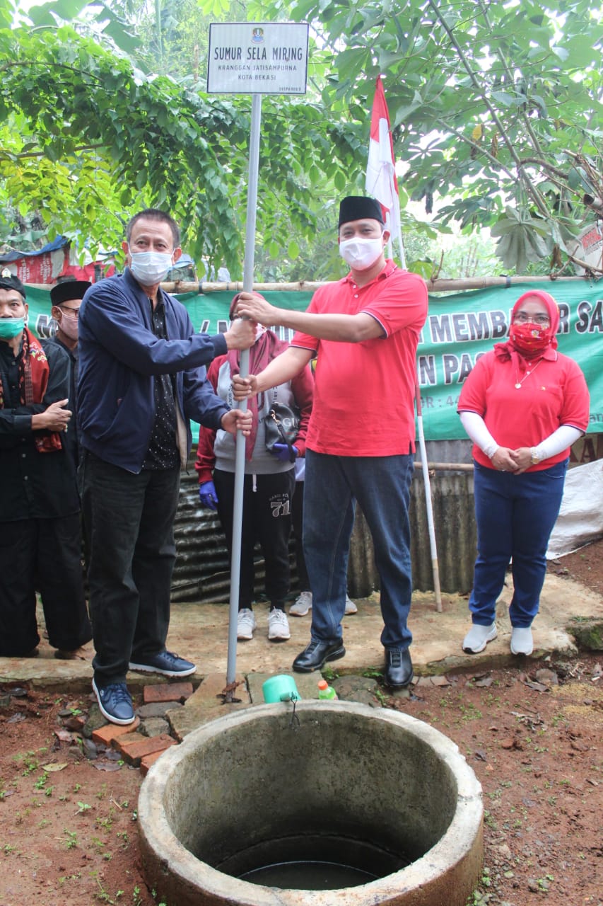 PEMASANGAN PAPAN NAMA SITUS CAGAR BUDAYA OLEH WAKIL WALI KOTA BEKASI