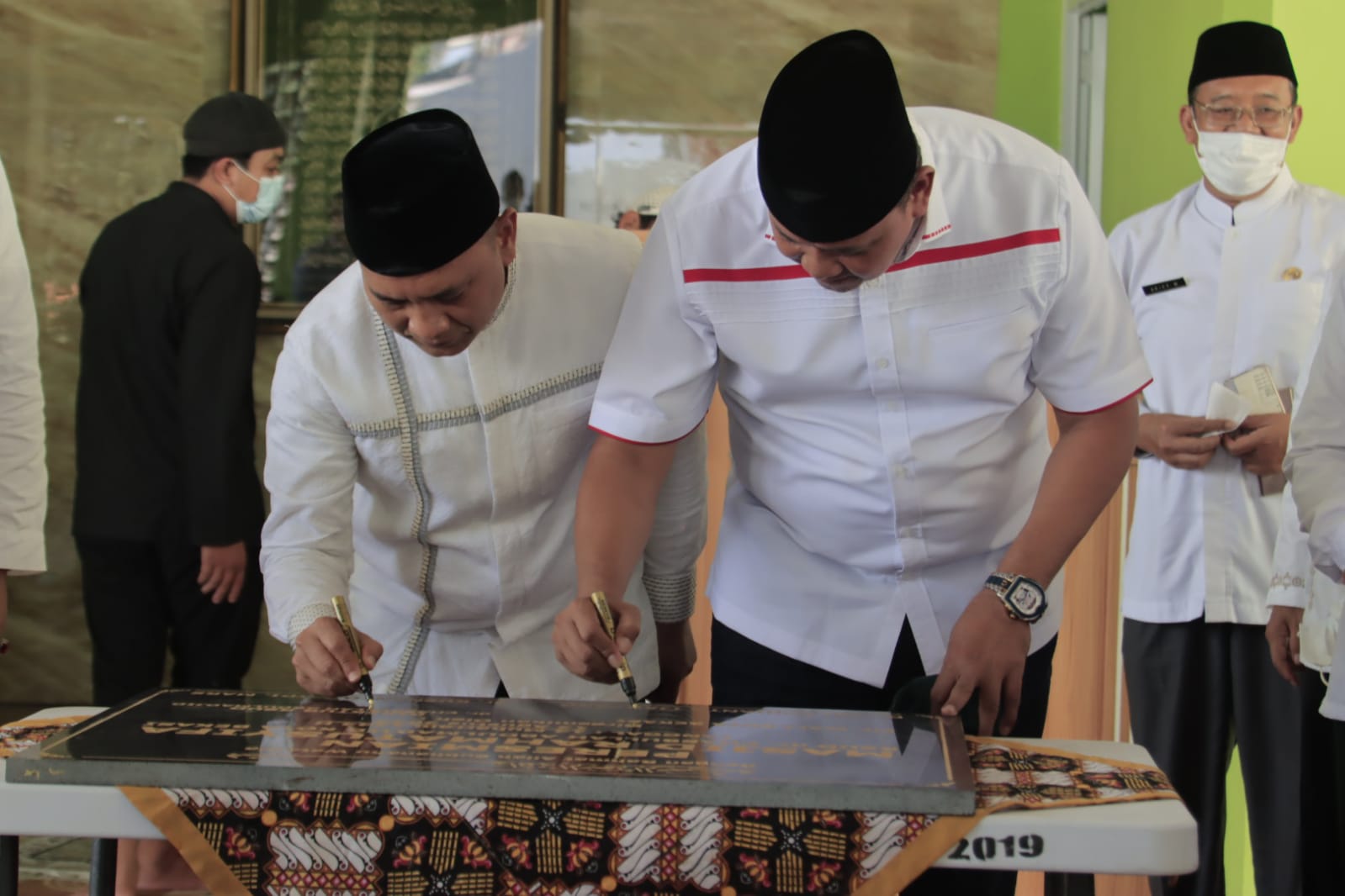 PLT. WALI KOTA SHOLAT JUMAT SEKALIGUS MERESMIKAN MASJID RAHMATUS SYIFA RSUD KOTA BEKASI