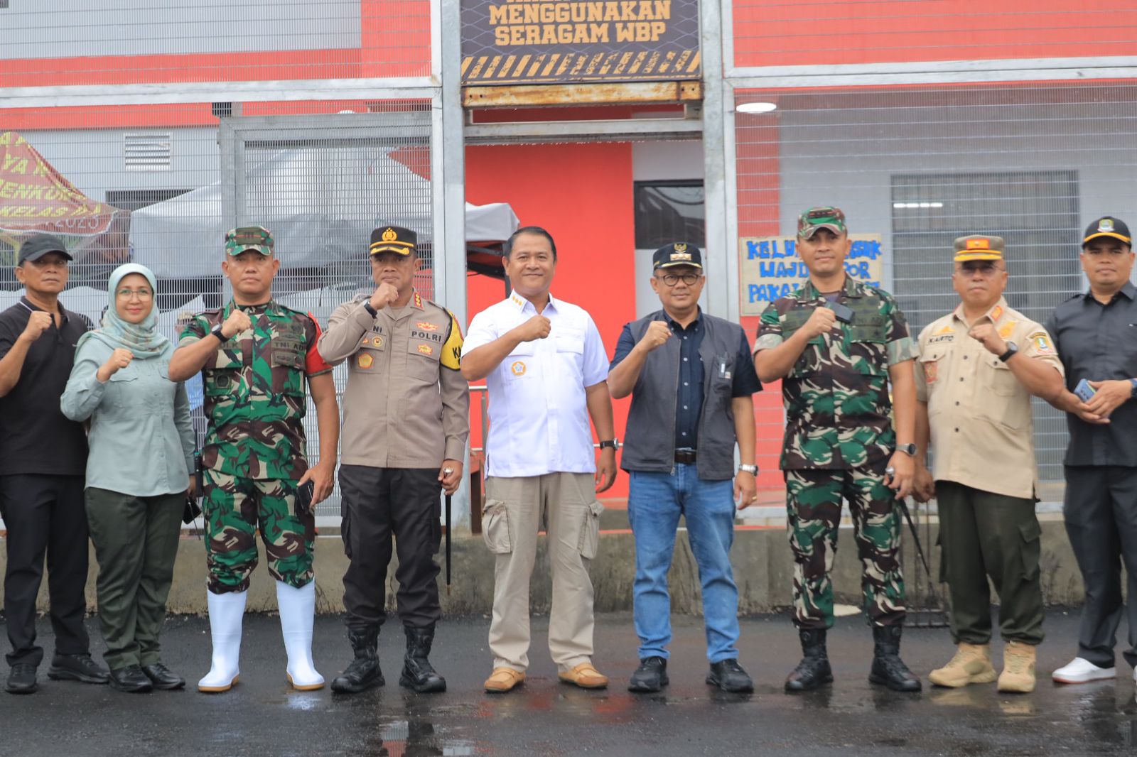 Pj. Wali Kota Bekasi Tinjau Lapas Bulak Kapal, Pastikan Warga Binaan Lapas Dapatkan Hak Demokrasi
