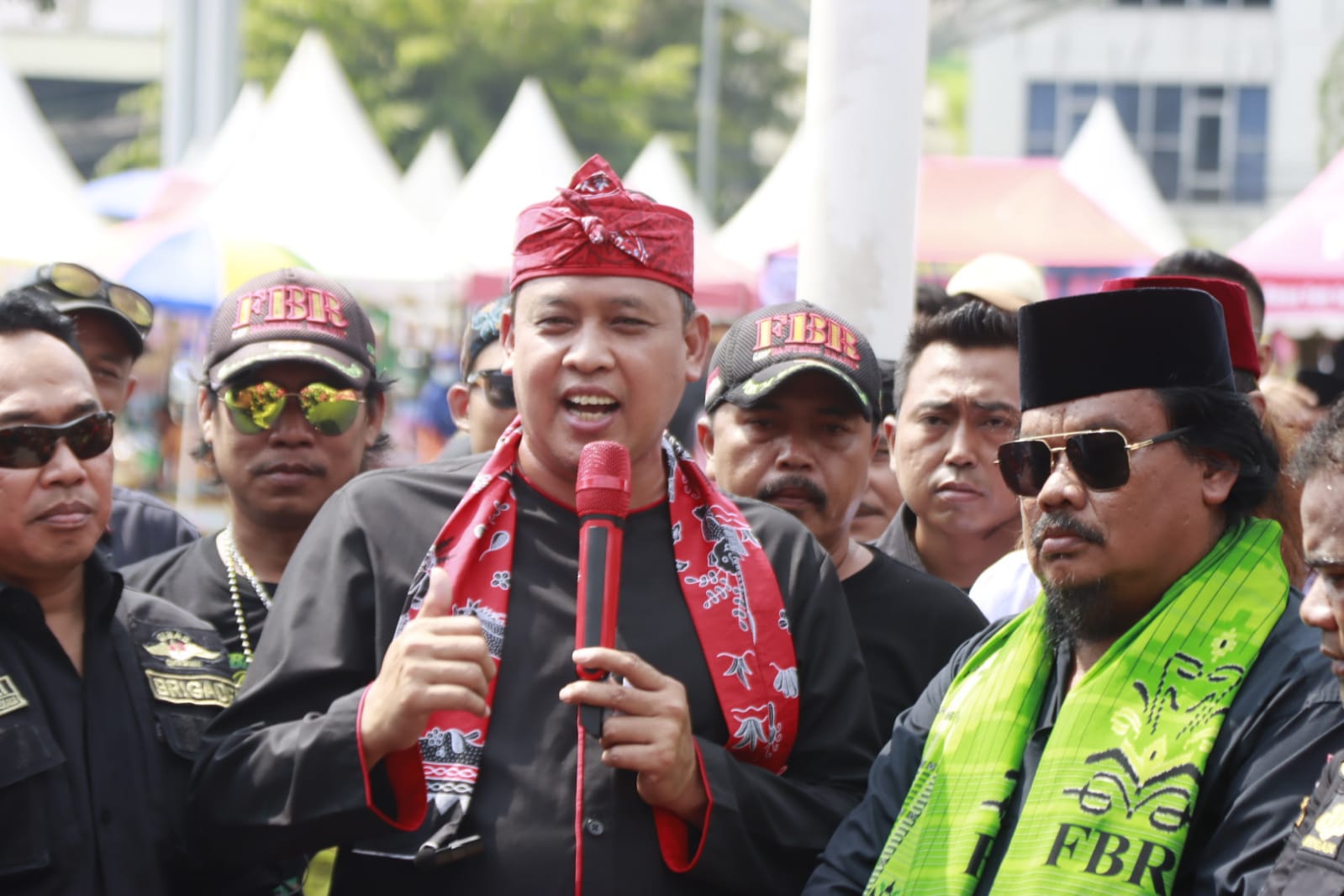 PLT. WALI KOTA BEKASI HADIRI SILATURAHMI AKBAR LEBARAN BEKASI