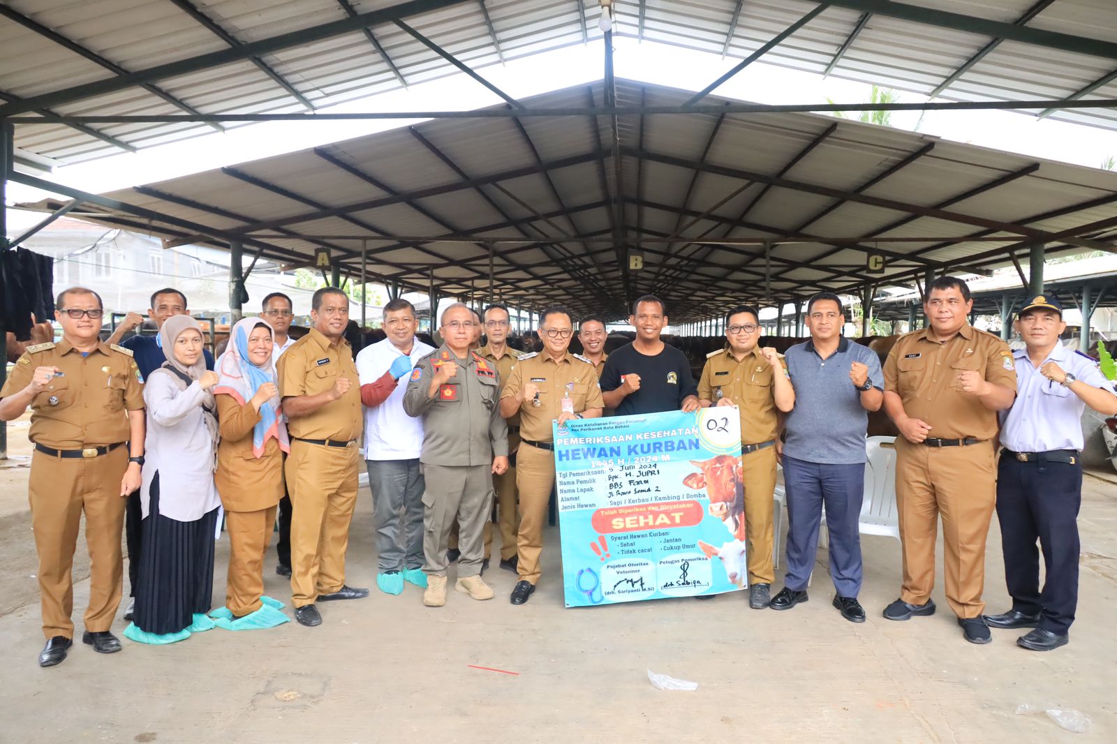 Pastikan Hewan Qurban Dalam Keadaan Sehat, Pj. Wali Kota Bekasi Monitoring Distribusi Hewan Qurban
