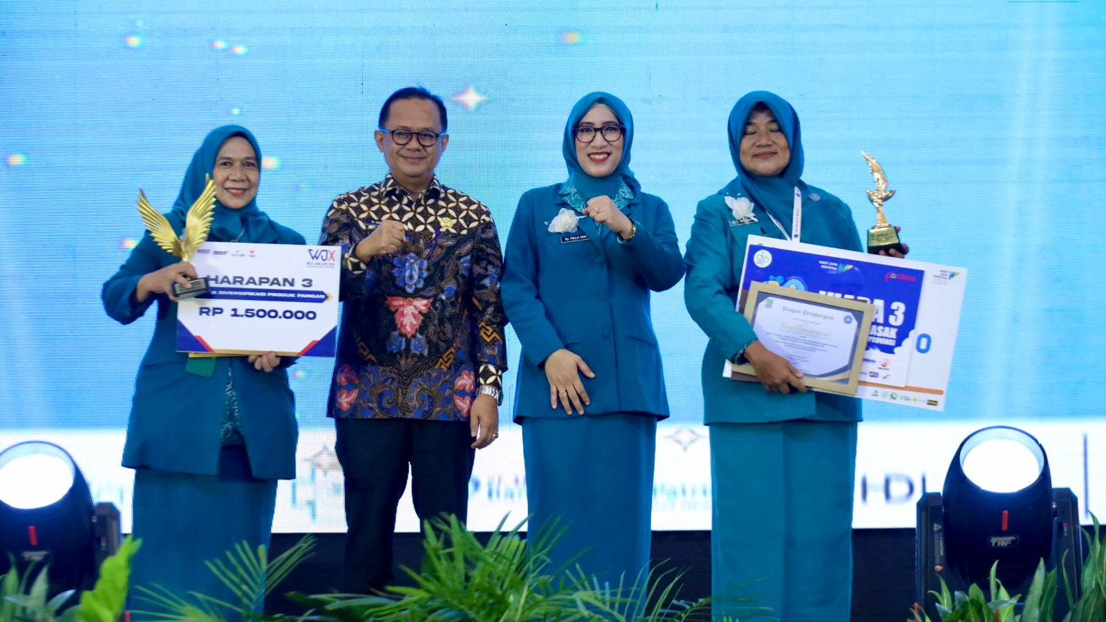 HKG Ke-52, Yolla Kusuma Gani Berikan Berbagai Penghargaan