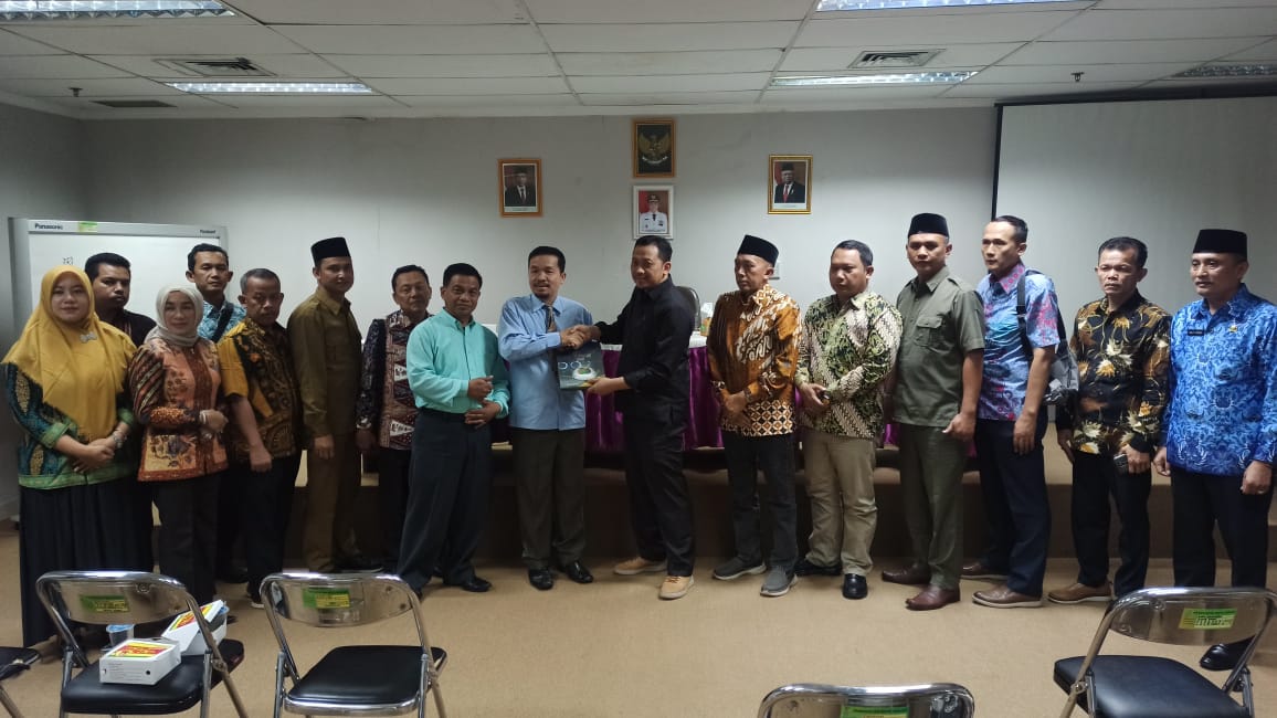 DPRD KABUPATEN BATANG SHARING REGULASI PENGEMBANGAN PERPUSTAKAAN DAERAH DI KOTA BEKASI