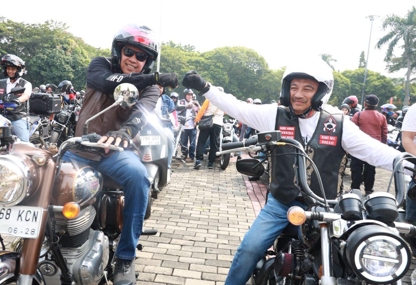 Motoran Bersama Club Motor Bekasi, Mas Wali dan Bang Wawali Tampil Kompak Sambut HUT RI Ke 80