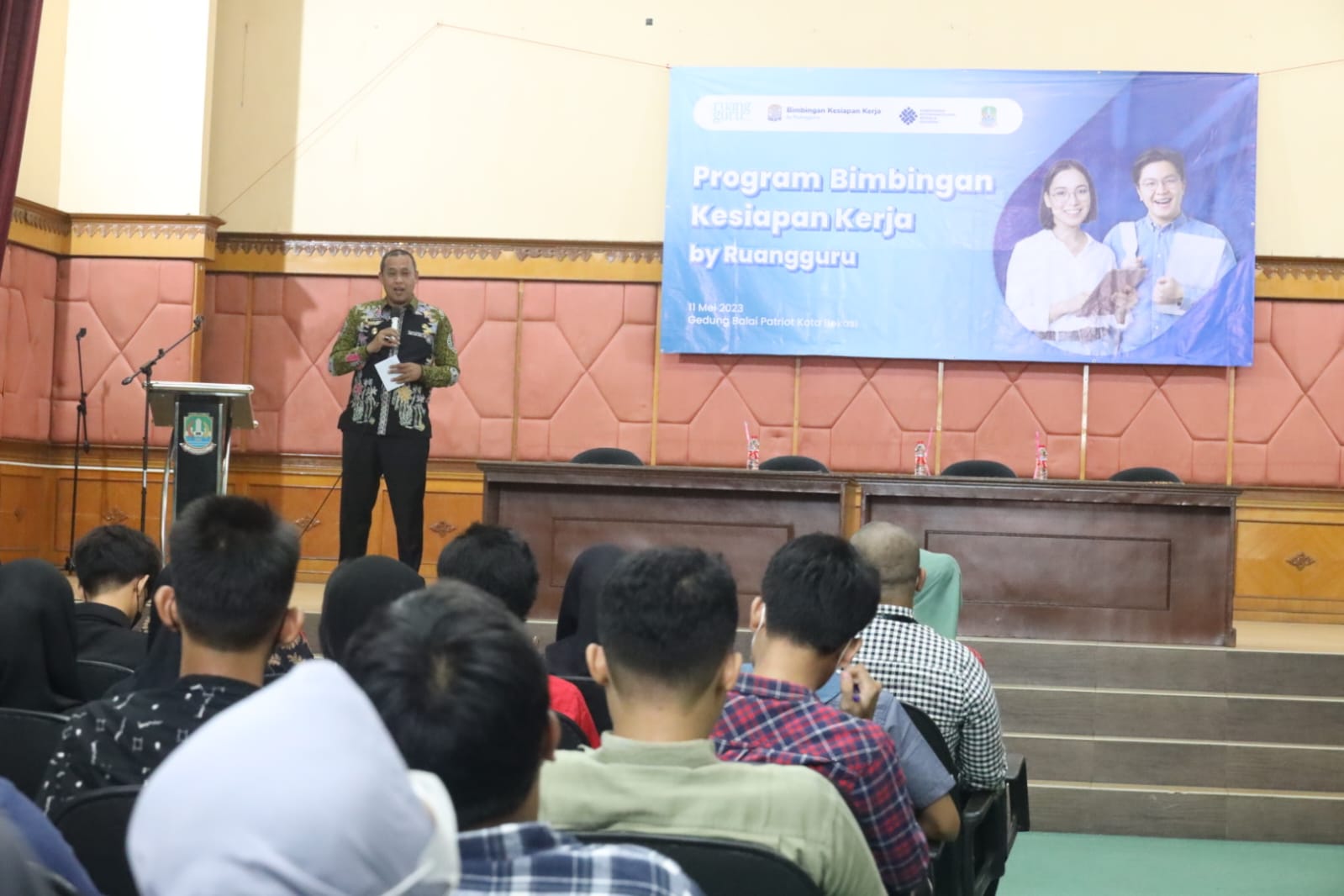 Kolaborasi RuangGuru Pelatihan Kesiapan Kerja, Plt. Wali Kota Berikan Motivasi Kepada Lulusan SMK