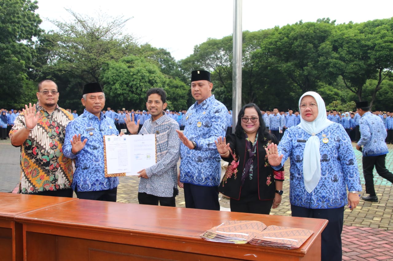 Apel HKN dirangkaikan dengan penghargaan Sat Resnarkoba Polres Metro Bekasi