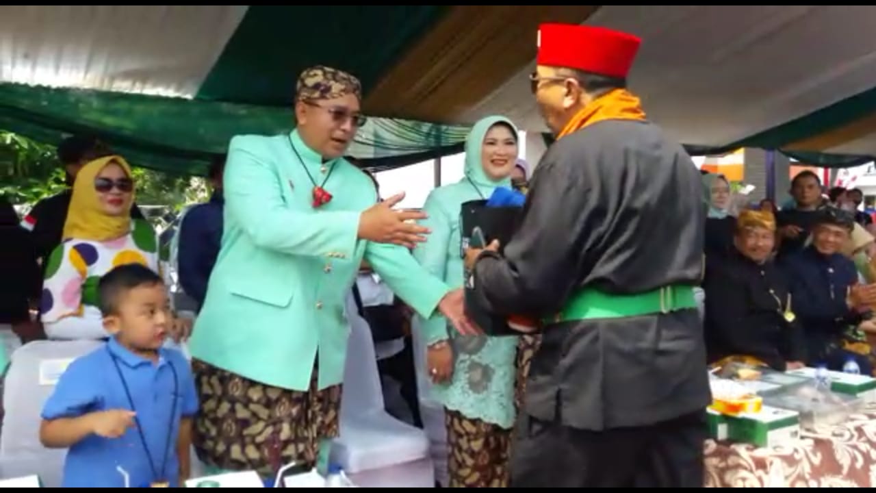 Pawai Karnaval Disambut Antusias Warga Tasikmalaya