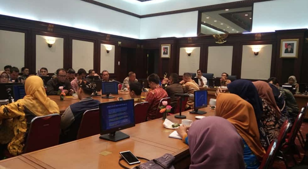 Bagian Humas Kota Bekasi Ikuti Seminar Monev Penerapan UU KIP di Gedung Sate