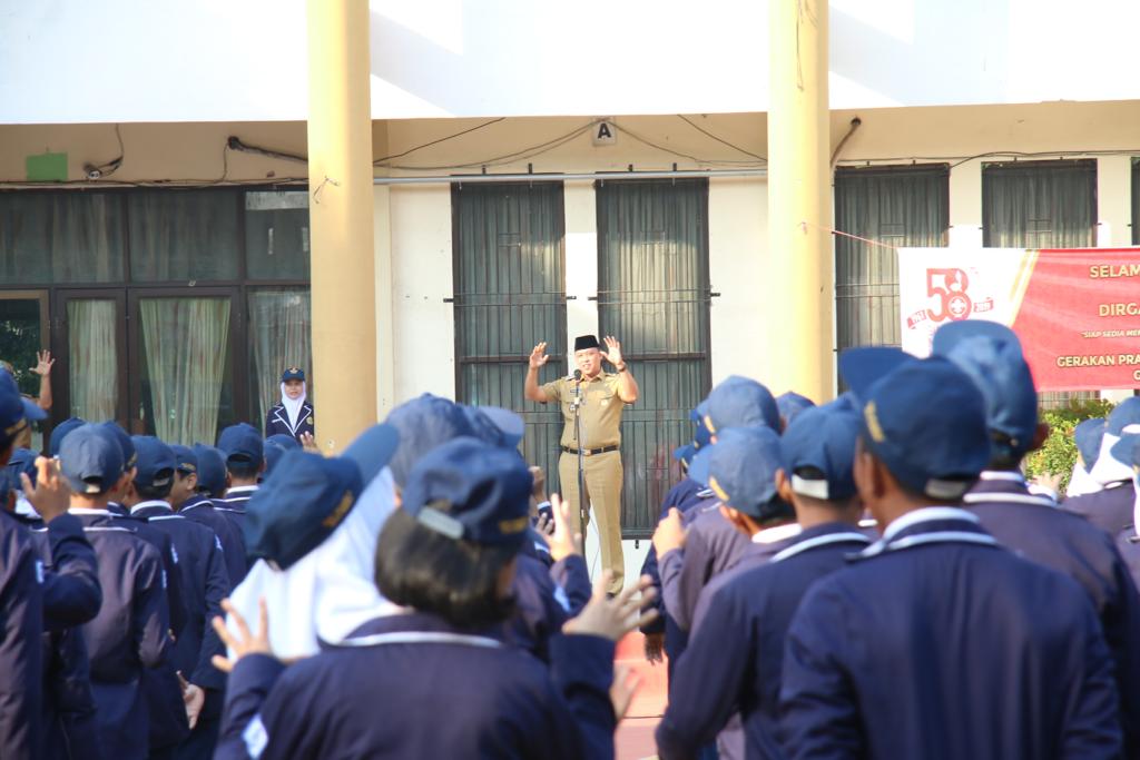 Wakil Wali Kota Bekasi Ajak Murid SMPN 2 Kota Bekasi Untuk Kurangi Sampah Plastik