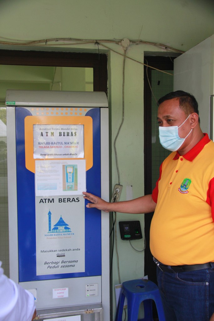 OPTIMALISASI PERAN MASJID, Dr. TRI ADHIANTO STUDI BANDING MANAJEMEN MASJID BAITUL MA'MUUR