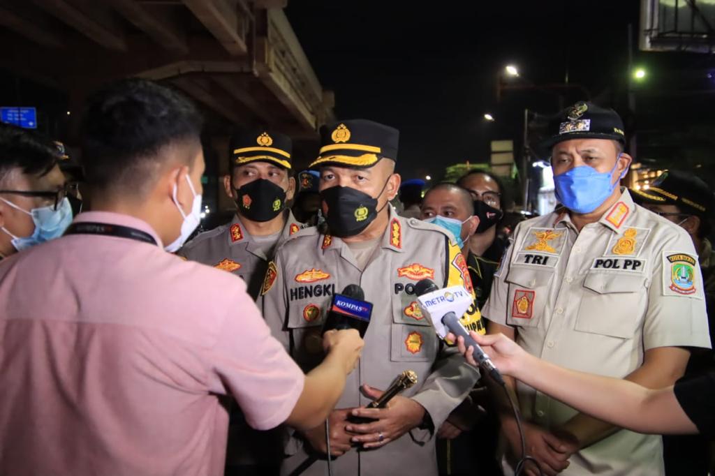 PLT WALI KOTA BARENG KAPOLRES DAN DANDIM BEKASI PATROLI BEBERAPA POS PANTAU MUDIK