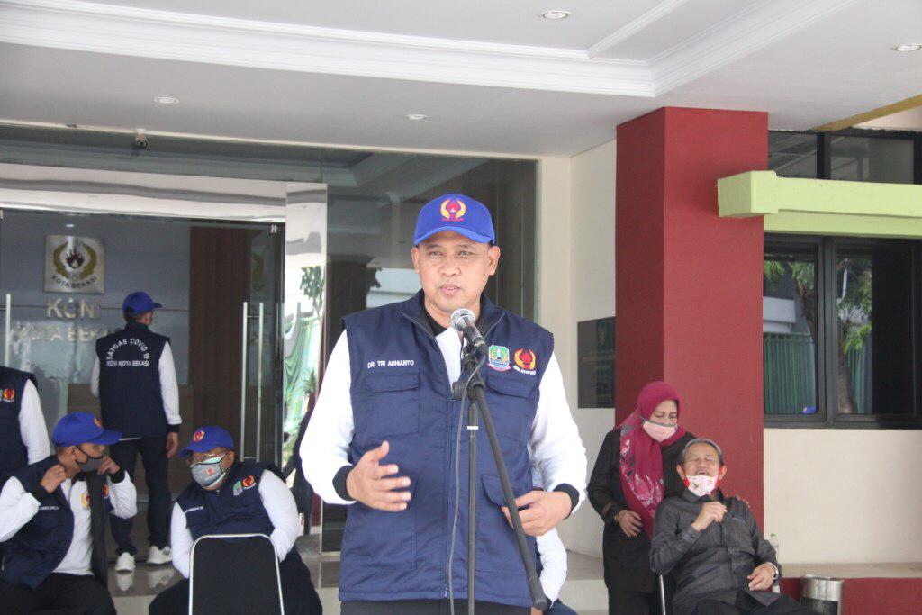 TRI ADHIANTO KUKUHKAN ANGGOTA SATGAS COVID-19 KONI KOTA BEKASI